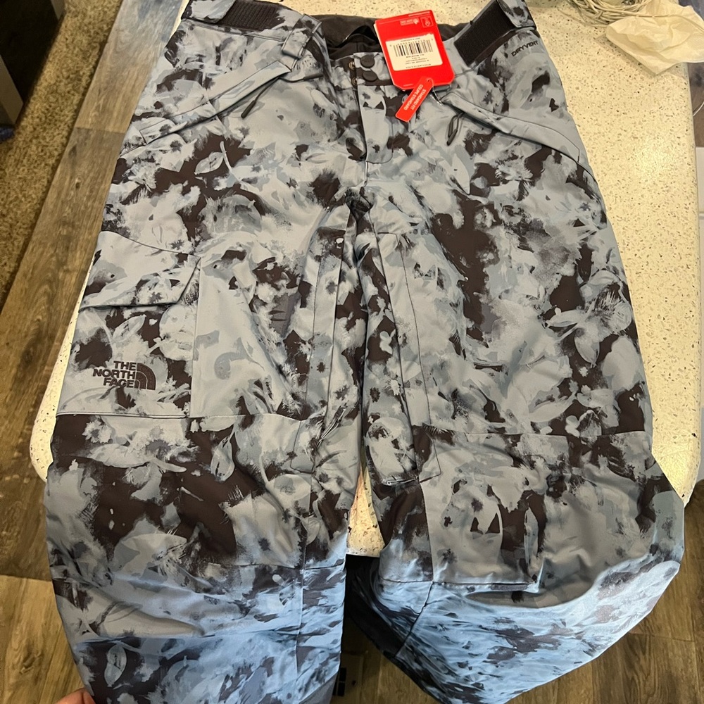 North Face Womens Freedom Insulated Pants / Snow Pants
